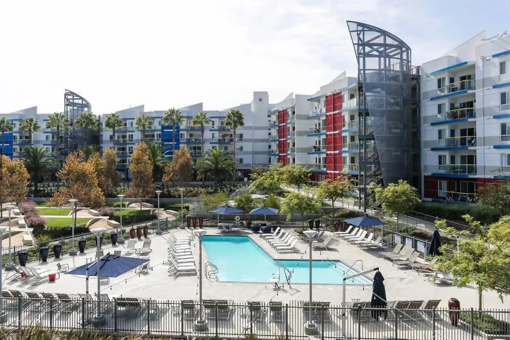 Stylish & Comfy Steps To Beach Balcony Pkg Apartment Los Angeles
