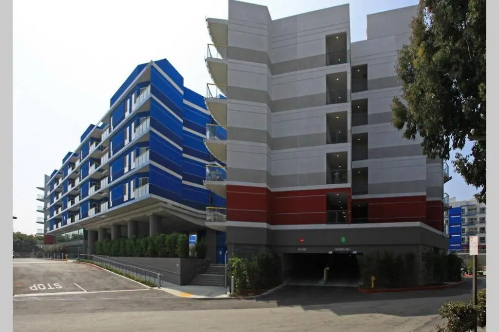 Apartment Stylish & Comfy Steps To Beach Balcony Pkg
