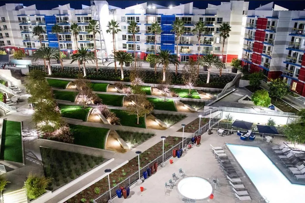 Stylish & Comfy Steps To Beach Balcony Pkg Apartment